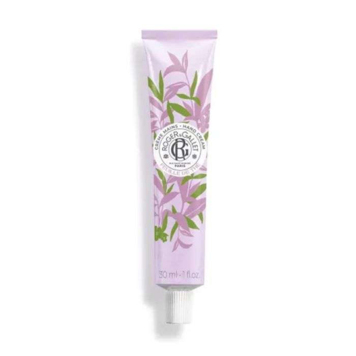roger-et-gallet-roger-et-gallet-creme-mains-feuille-de-the-30-ml-mains.jpg ROGER ET GALLET CREME MAINS FEUILLE DE THE 30 ML – Image 1